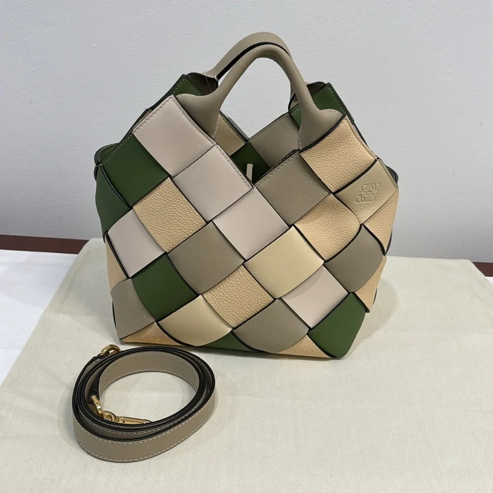 LOEWE PURSE - Picture 5 of 7